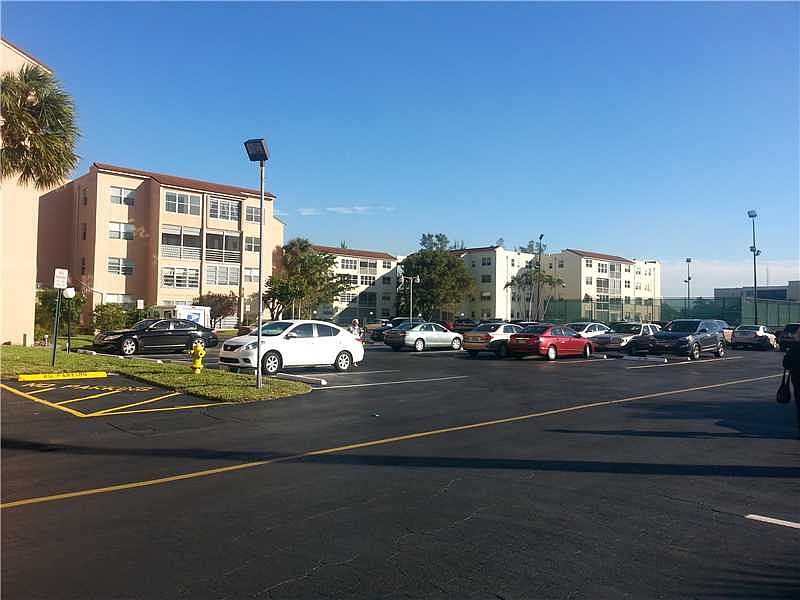 1st image of 2861 Somerset Dr APT 408