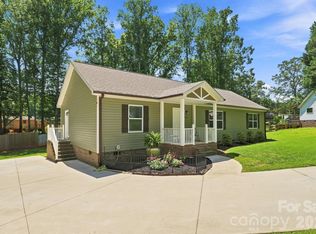312 Sailwinds Rd, Mooresville, NC 28115