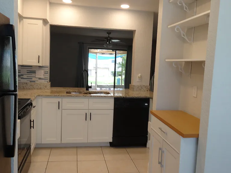 4002 Brigadoon Cir — Photo 3