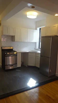 Rented by Grand & Co. | media 33