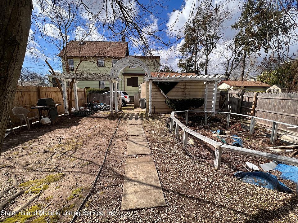 2nd image of 7251 Amboy Rd