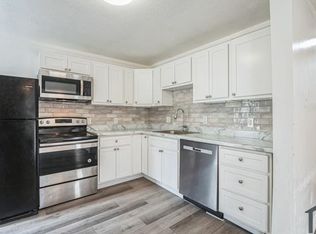 872 Valencia Ave, Saint Louis, MO 63138