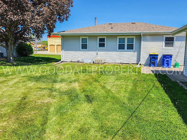606 Main St — Photo 8