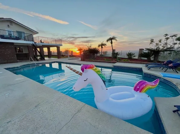 7390 E Nightingale Cir, Anaheim, CA 92808