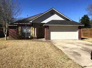 370 Needles St, Vidor, TX 77662
