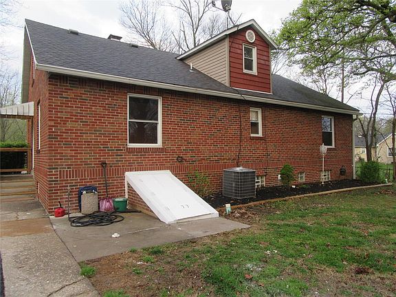 4th image of 51 Roselawn Ct
