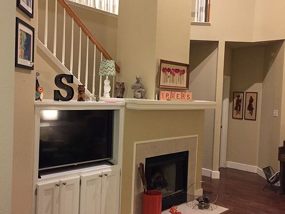 3rd image of 413 Longfellow Dr