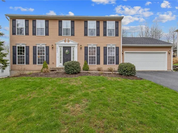 8294 Luchsinger Ln, Baldwinsville, NY 13027