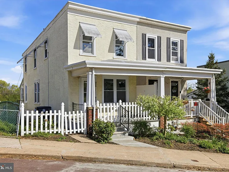 226 N Warren St — Photo 2
