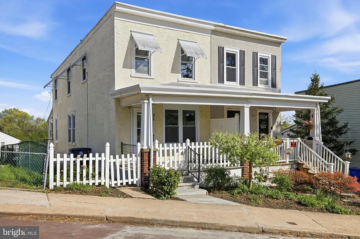 Building Photo - 226 N Warren St