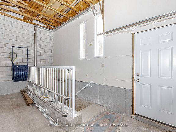 3rd image of 101 Hullrick Dr