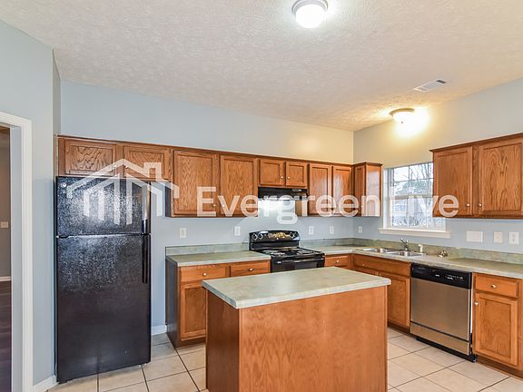 5th image of 1352 Kingston Oaks Dr
