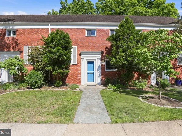 3114 Ravensworth Pl, Alexandria, VA 22302
