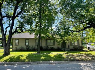 214 S Cedar Ave, Broken Arrow, OK 74012