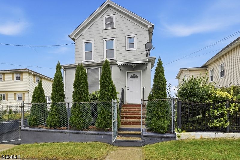 1st image of 47 Durant Ave