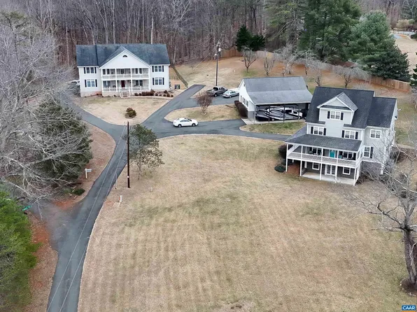 3206-3207 Scarlet Oak Ln, Charlottesville, VA 22911