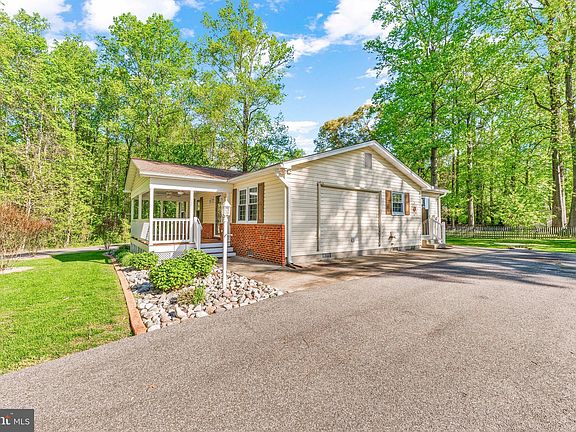 3rd image of 29685 Allison Cir