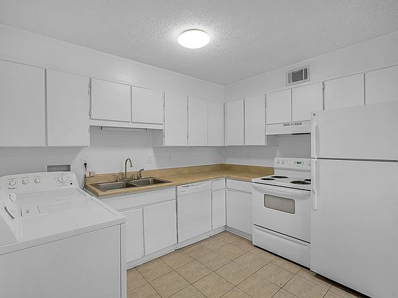 2nd image of 1256 22nd St S #4