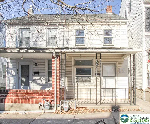 330 Walnut St Photo 1