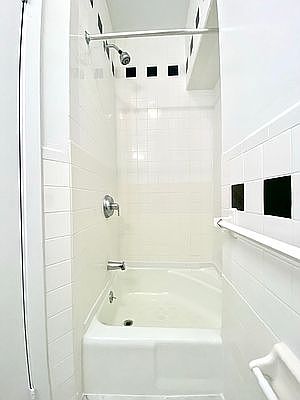 5th image of 519 E 78th St APT 2F