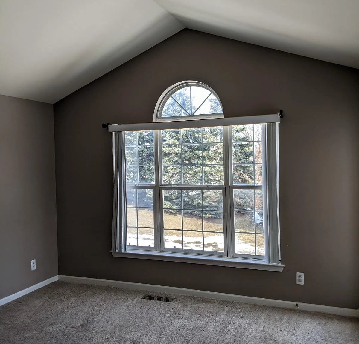 2 bed, 1050 sqft, $1,500 — Photo 2