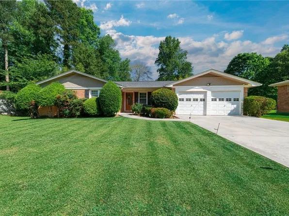 1811 Romans Dr, Marietta, GA 30062