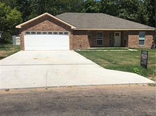 425 E Hughes St, Collinsville, TX 76233