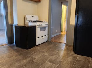 14 Whipple Ave FLOOR 2, Cranston, RI 02920