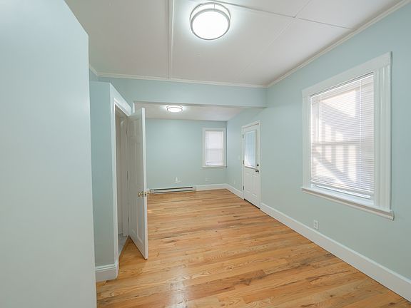 2nd image of 11 Forrest St Floor 1