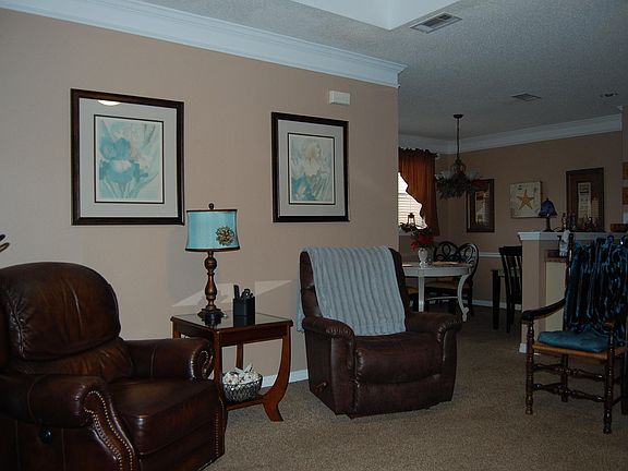 4th image of 2252 Beach Dr