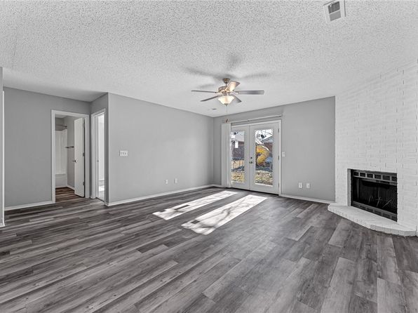 fayetteville-arkansas-448601819 picture