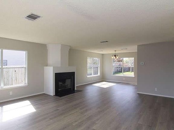 5th image of 12912 Latchwood Ln