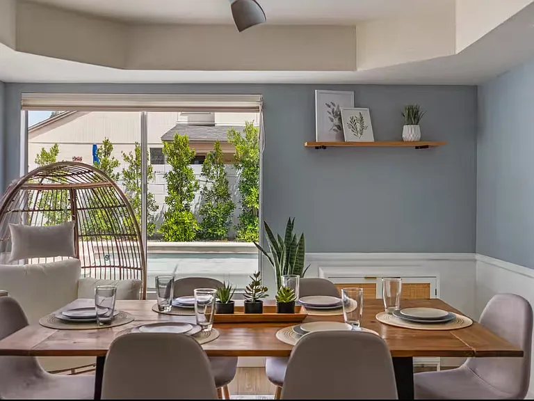 6 Person Dining Room Table