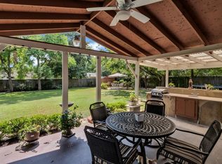 210 Lindley Dr, Willis, TX 77378