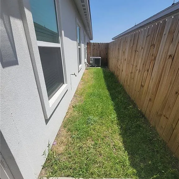 5613 Notre Dame Ave #1 — Photo 18