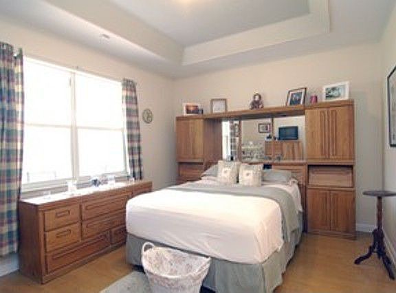 LARGE MASTER BED 