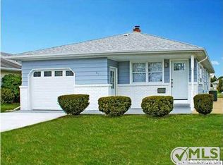 23 Saint Croix St, Toms River, NJ 08757