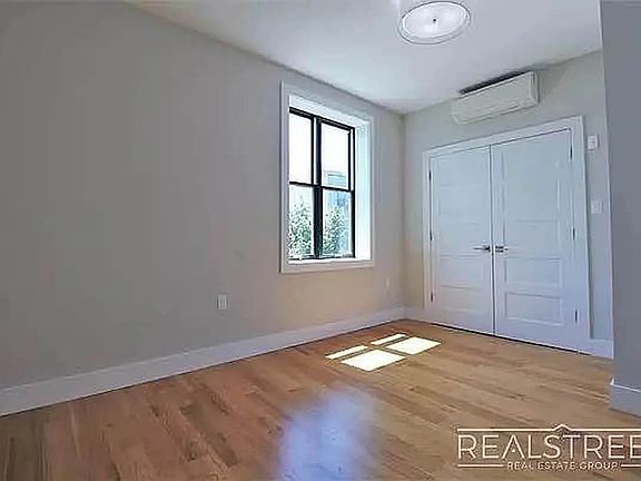 5th image of 68 Somers St Unit 4-B