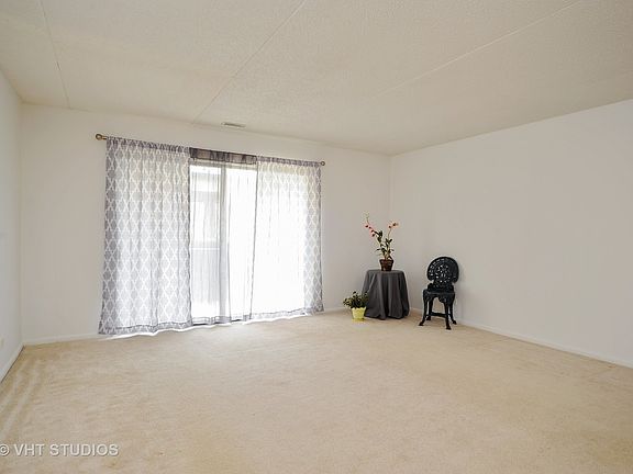 4th image of 5844 Heatherridge Dr APT 102