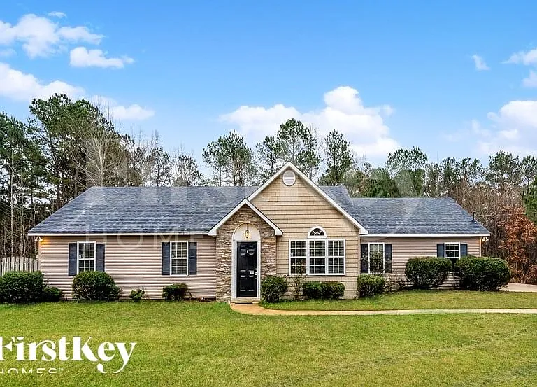 400 Crooked Creek Ln — Photo 1