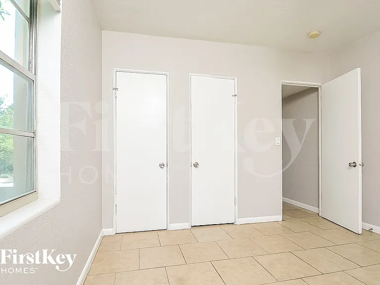 1715 Lake Shipp Dr N — Photo 8