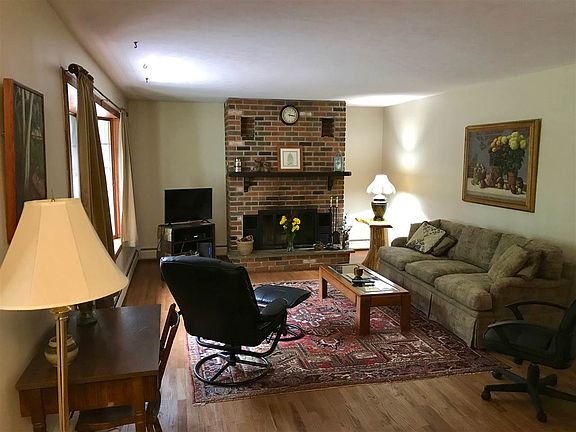 5th image of 10 Hillcrest Ave