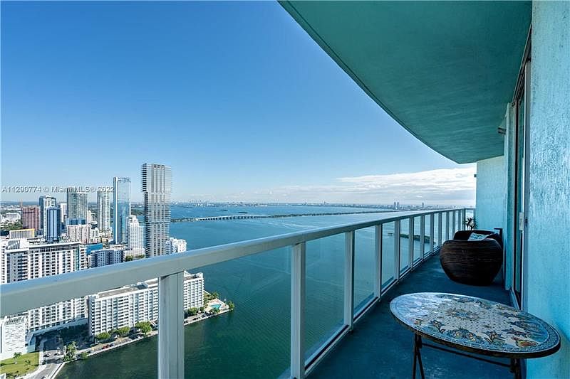 1st image of 1900 N Bayshore Dr APT 4504