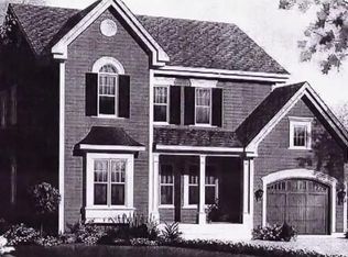 37 Duncklee Ave, Stoneham, MA 02180