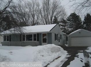 2904 Sheldon St, Roseville, MN 55113