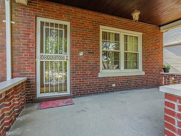 5th image of 4120 Bell St