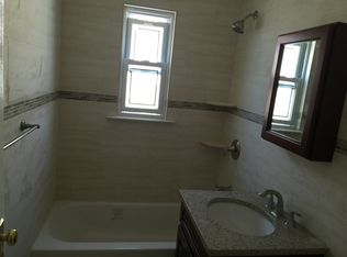 7512 199th St, Fresh Meadows, NY 11366