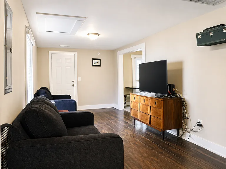 112 Lucile St — Photo 7