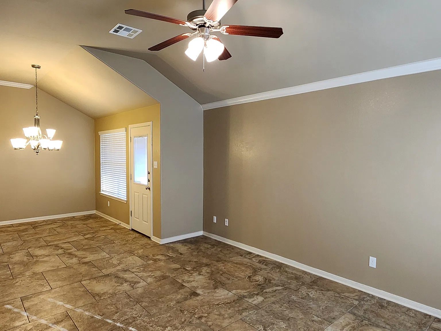 3 bed, 1351 sqft, $1,250 — Photo 3