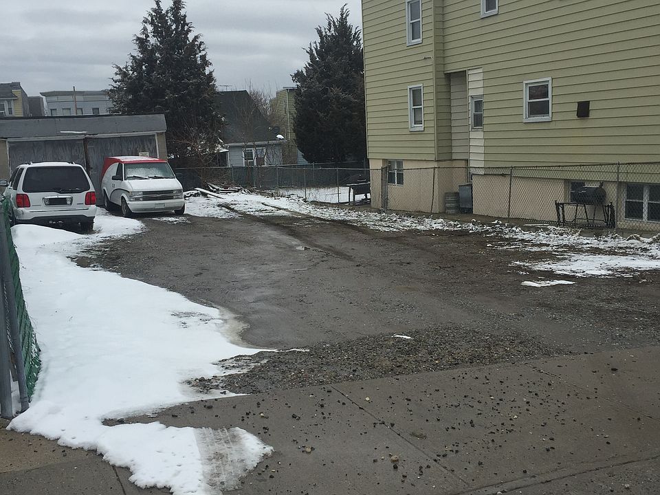 1st image of 25 Henrietta St